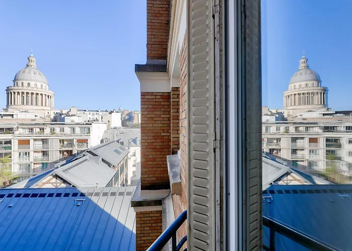 Quiet & Bright Studio-prime Loc-pantheon 05 * Parigi